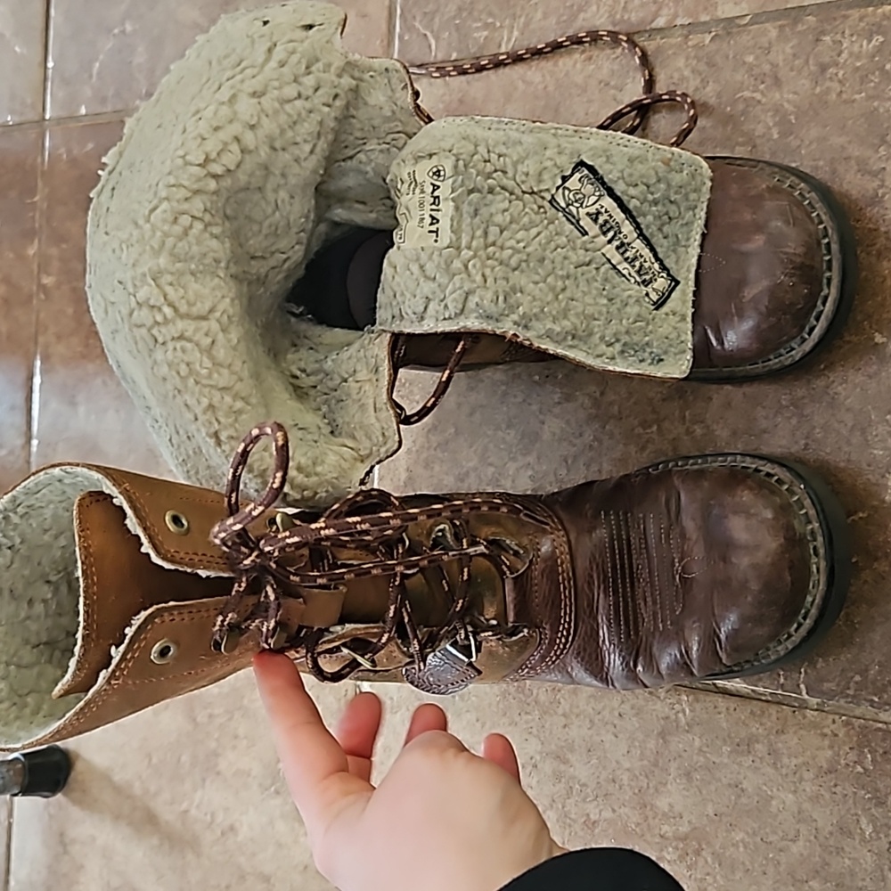 Ariat 10011867 size 7b